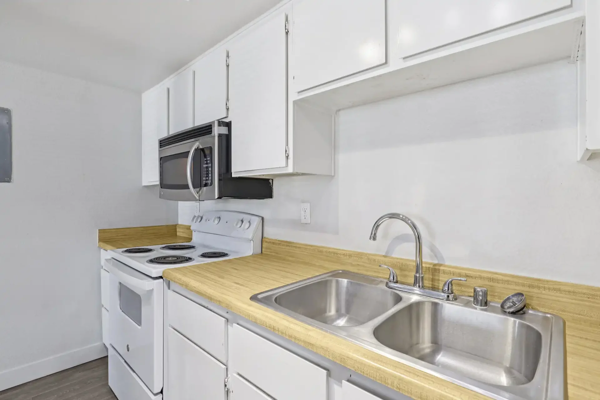 Ashford Manor Kitchen