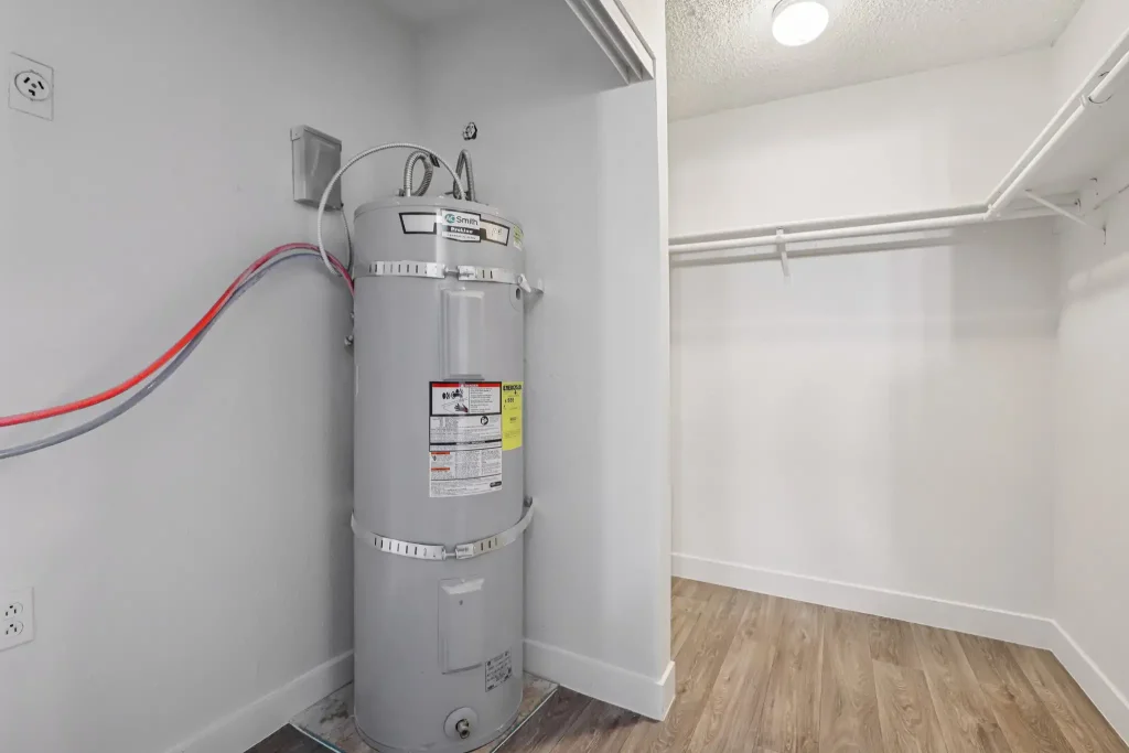 Pacific Palms Closet